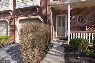 41 Main St, Chesterbrook, PA 19087 - Photo 2