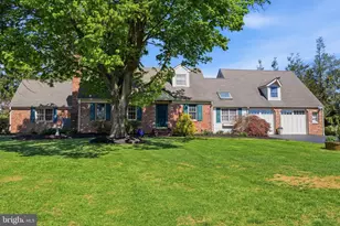 55 Lakeview Dr, Elverson, PA 19520 - Photo 2