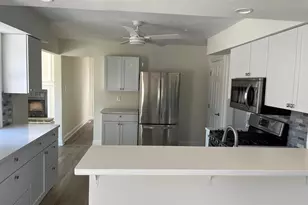 115 Carrie Ln, Phoenixville, PA 19460 - Photo 4