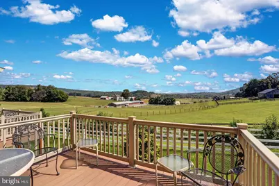 74 Sundance Drive, Elverson, PA 19520 - Photo 2