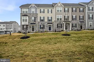 419 Paperbark Sq, Downingtown, PA 19335 - Photo 2