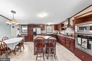 212 High Point Ln, Coatesville, PA 19320 - Photo 6