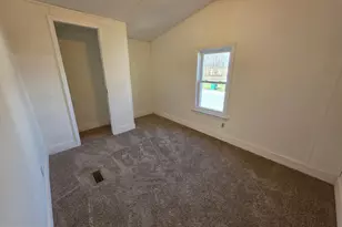 864 Aspen Ave, Spring City, PA 19475 - Photo 2