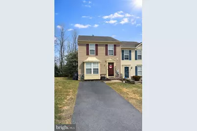 199 Maple Avenue #13, Coatesville, PA 19320 - Photo 2