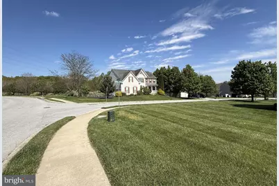 102 Haven Circle, Coatesville, PA 19320 - Photo 2