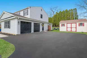 1346 Mark Dr, West Chester, PA 19380 - Photo 2