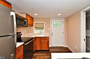 23 Walnut St, Phoenixville, PA 19460 - Photo 16