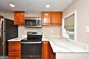 23 Walnut St, Phoenixville, PA 19460 - Photo 20