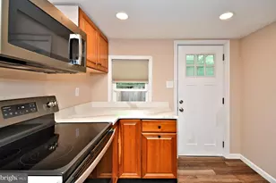 23 Walnut St, Phoenixville, PA 19460 - Photo 18