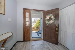 115 Hawthorne Ln, Phoenixville, PA 19460 - Photo 2