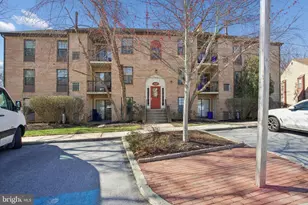 633 Washington Pl, Chesterbrook, PA 19087 - Photo 2