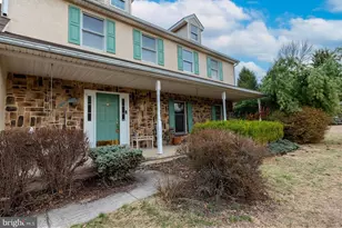 1525 Melville Dr, Pottstown, PA 19465 - Photo 4