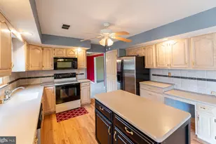 1525 Melville Dr, Pottstown, PA 19465 - Photo 32