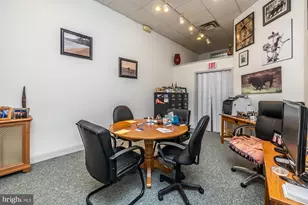 107 W State St, Kennett Square, PA 19348 - Photo 18