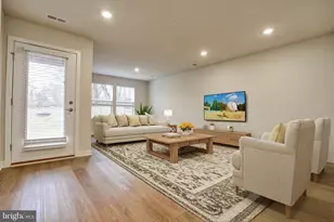 913 Magnolia Ln, Spring City, PA 19475 - Photo 1