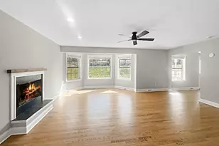 1013 W Bridge St, Spring City, PA 19475 - Photo 8