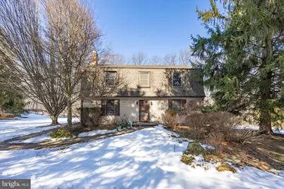 906 Heather Lane, Phoenixville, PA 19460 - Photo 2