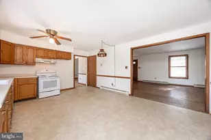 906 Heather Ln, Phoenixville, PA 19460 - Photo 12