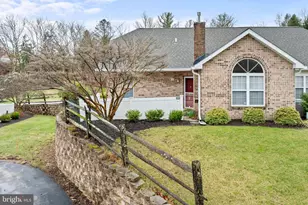 135 Village Way, Phoenixville, PA 19460 - Photo 2