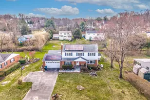 892 Bobolink Ln, West Chester, PA 19382 - Photo 2