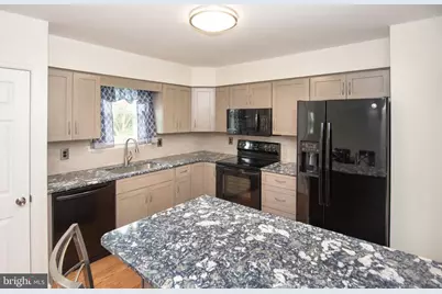 1330 Ridgeview Drive, Phoenixville, PA 19460 - Photo 12