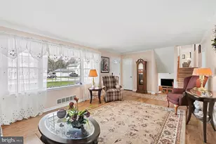 95 Kleyona Ave, Phoenixville, PA 19460 - Photo 6