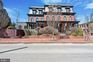 201 W Barnard St, West Chester, PA 19382 - Photo 2