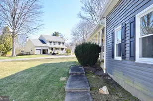 393 Clover Ct, West Grove, PA 19390 - Photo 10