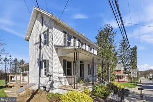 22 N Chestnut St, Elverson, PA 19520 - Photo 2