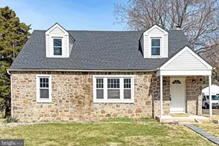 211 Pearl St, Pottstown, PA 19465 - Photo 1