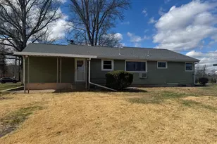 1218 S Hanover St, Pottstown, PA 19465 - Photo 2