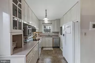 439 Bianca Cir, Downingtown, PA 19335 - Photo 6