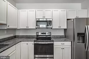 215 Rose View Dr, West Grove, PA 19390 - Photo 8