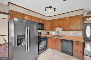 608 Walnut Dr, Parkesburg, PA 19365 - Photo 10