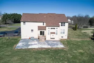 21 Meadow Ln, Pottstown, PA 19465 - Photo 4