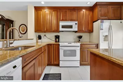 2005 Westfield Court #2002, Newtown Square, PA 19073 - Photo 10