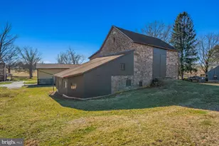 527 Bethel Church Rd, Spring City, PA 19475 - Photo 2