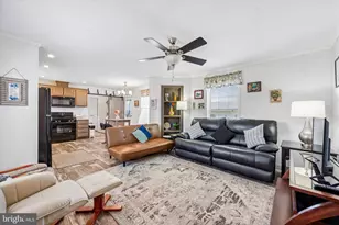 8 Hilltop Dr, West Grove, PA 19390 - Photo 4