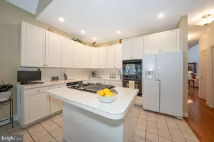 48 Longview Cir, Berwyn, PA 19312 - Photo 8