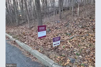 7 Winston Court, Coatesville, PA 19320 - Photo 2