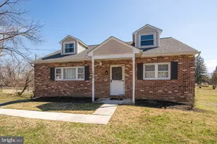 1019 Hares Hill Rd, Phoenixville, PA 19460 - Photo 2