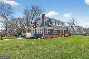 424 Arch St, Spring City, PA 19475 - Photo 2