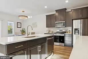 141 Four Leaf Dr, Downingtown, PA 19335 - Photo 8