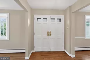 7 Fawn Cir, Malvern, PA 19355 - Photo 4