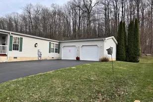 611 Farmland Way, Coatesville, PA 19320 - Photo 2