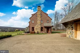 202 Privet Ln, Elverson, PA 19520 - Photo 12