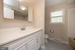 401 Baker Ln, Coatesville, PA 19320 - Photo 32