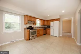 401 Baker Ln, Coatesville, PA 19320 - Photo 18