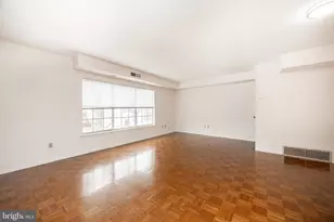 374 Old Forge Crossing, Devon, PA 19333 - Photo 6