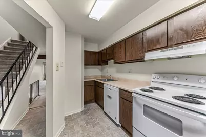 435 Summit House #435, West Chester, PA 19382 - Photo 4